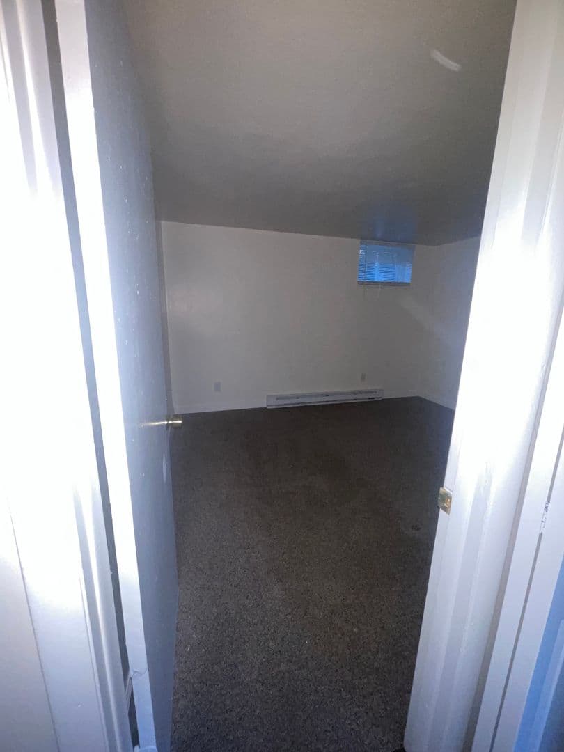 Spring Grove Apartment: 25 E Third Ave. (Building A-1 through L-6)