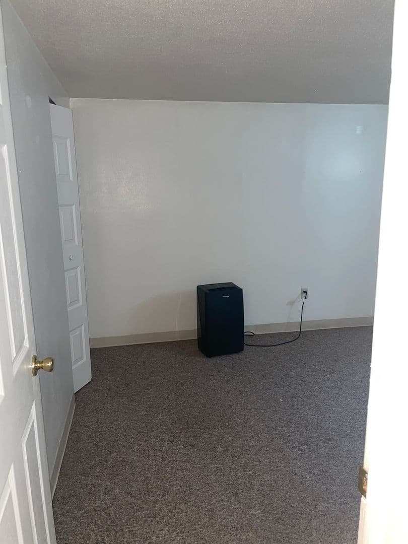 Spring Grove Apartment: 25 E Third Ave. (Building A-1 through L-6)