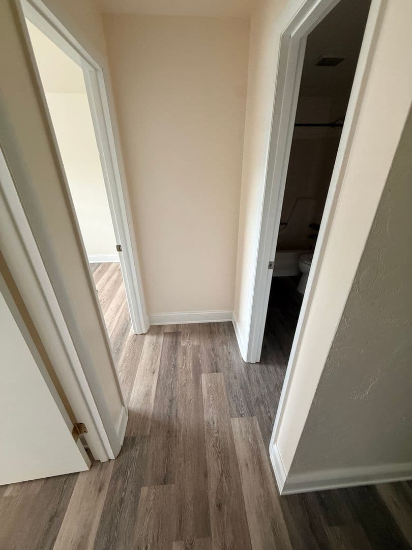 Spring Grove Apartment: 25 E Third Ave. (Building A-1 through L-6)