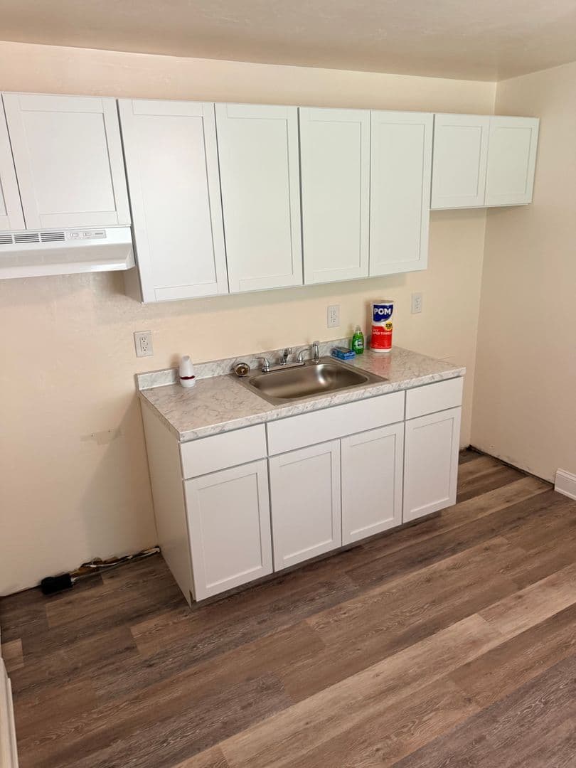 Spring Grove Apartment: 25 E Third Ave. (Building A-1 through L-6)
