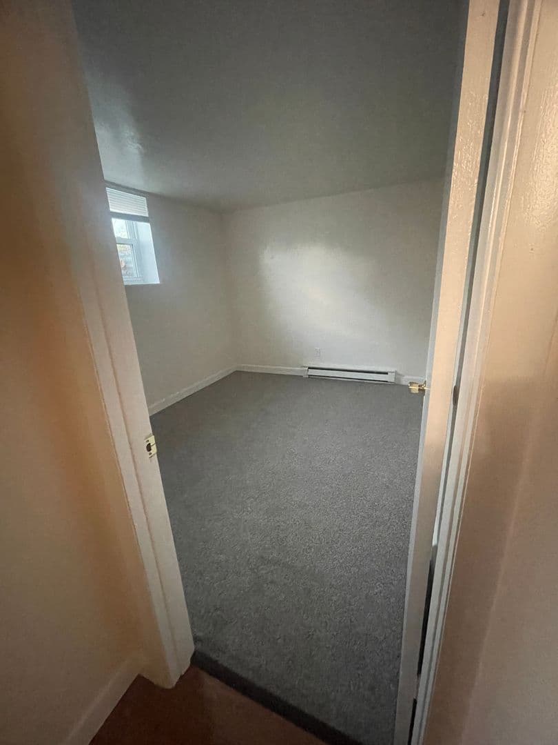 Spring Grove Apartment: 25 E Third Ave. (Building A-1 through L-6)