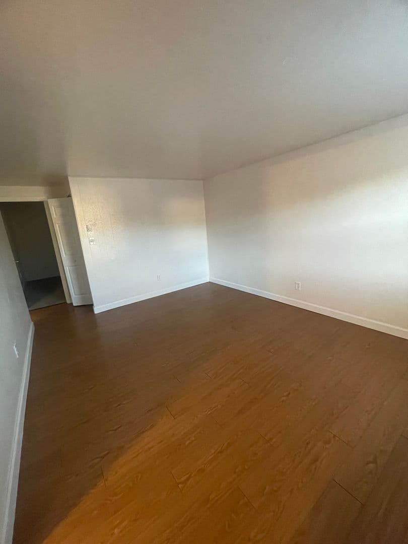 Spring Grove Apartment: 25 E Third Ave. (Building A-1 through L-6)