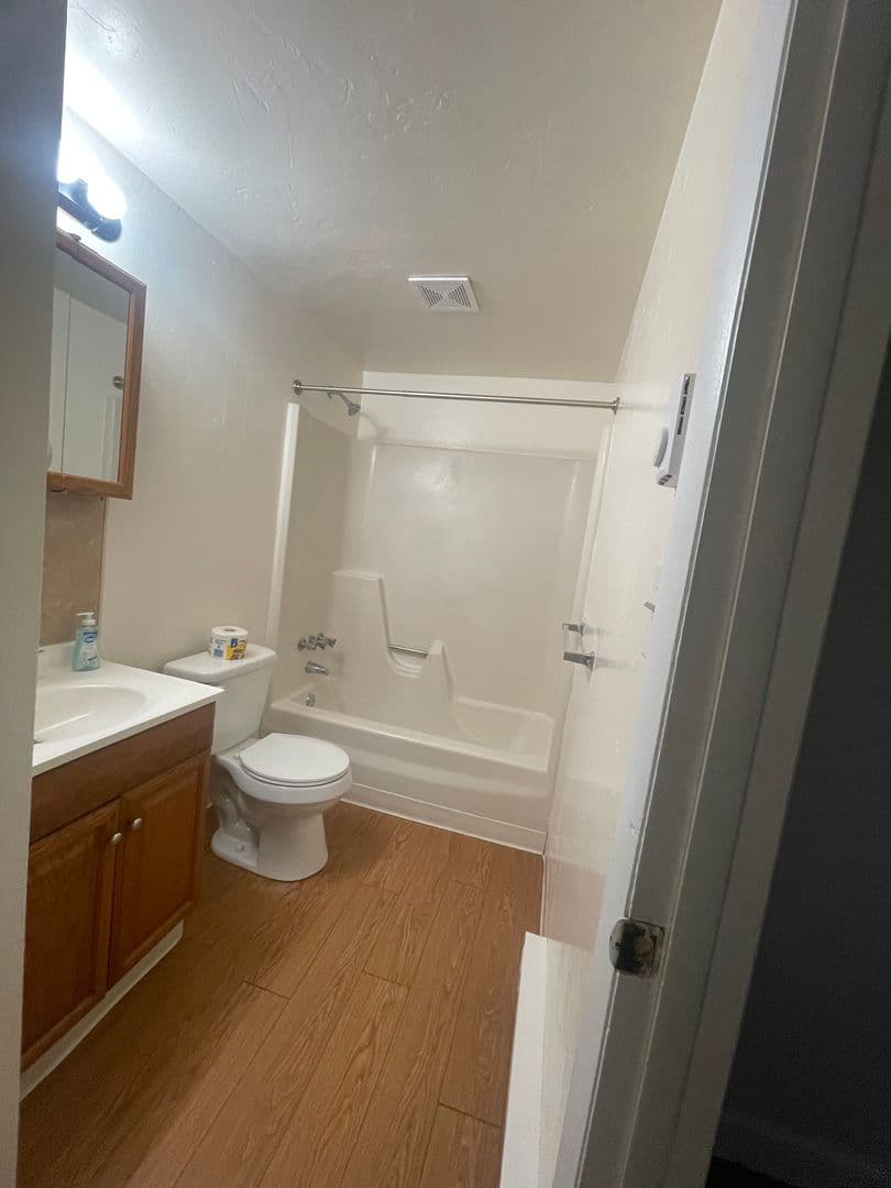 Spring Grove Apartment: 25 E Third Ave. (Building A-1 through L-6)