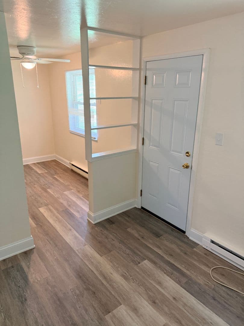 Spring Grove Apartment: 25 E Third Ave. (Building A-1 through L-6)