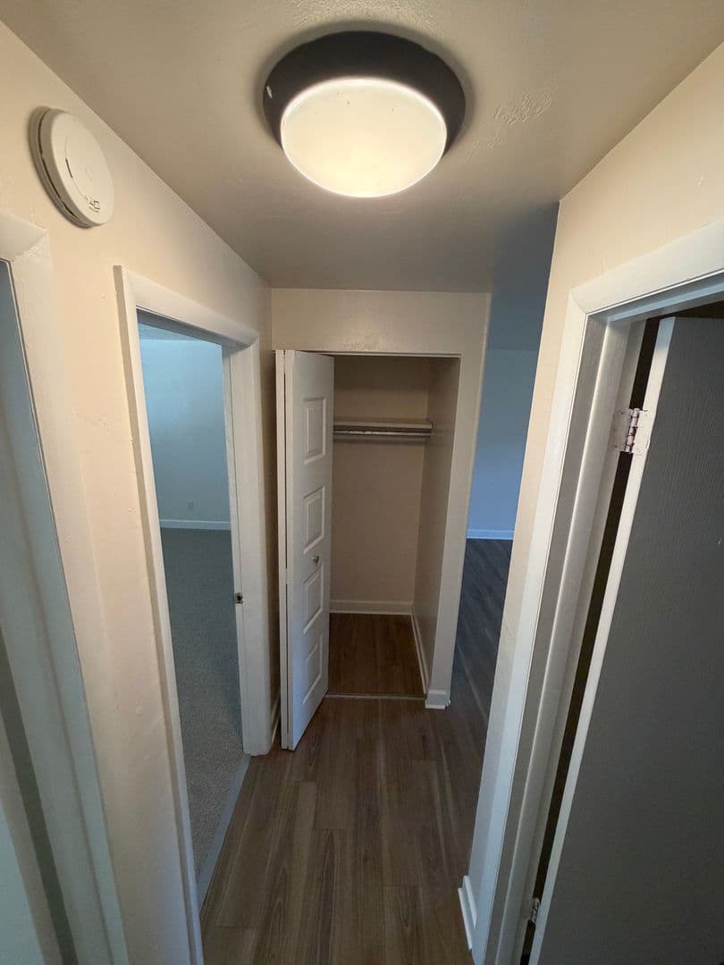 Spring Grove Apartment: 25 E Third Ave. (Building A-1 through L-6)