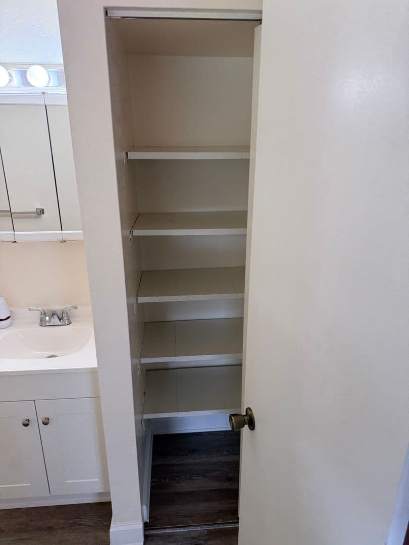 Spring Grove Apartment: 25 E Third Ave. (Building A-1 through L-6)