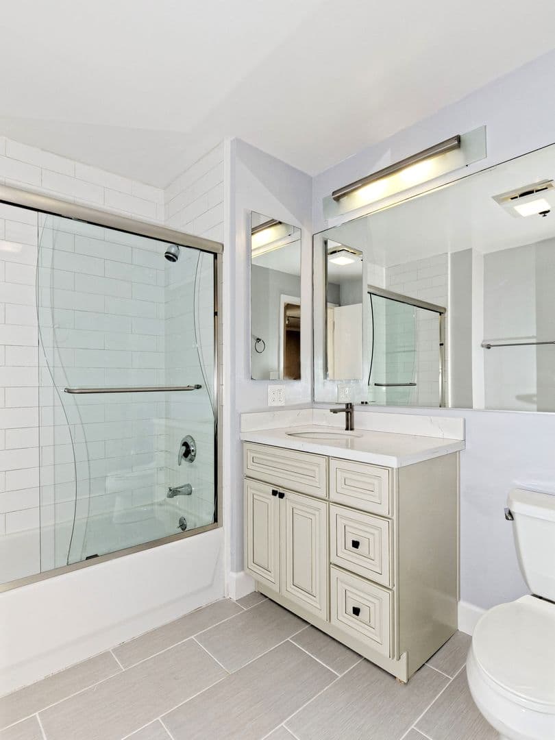 Oakland Apartment: 1401 Jackson Street