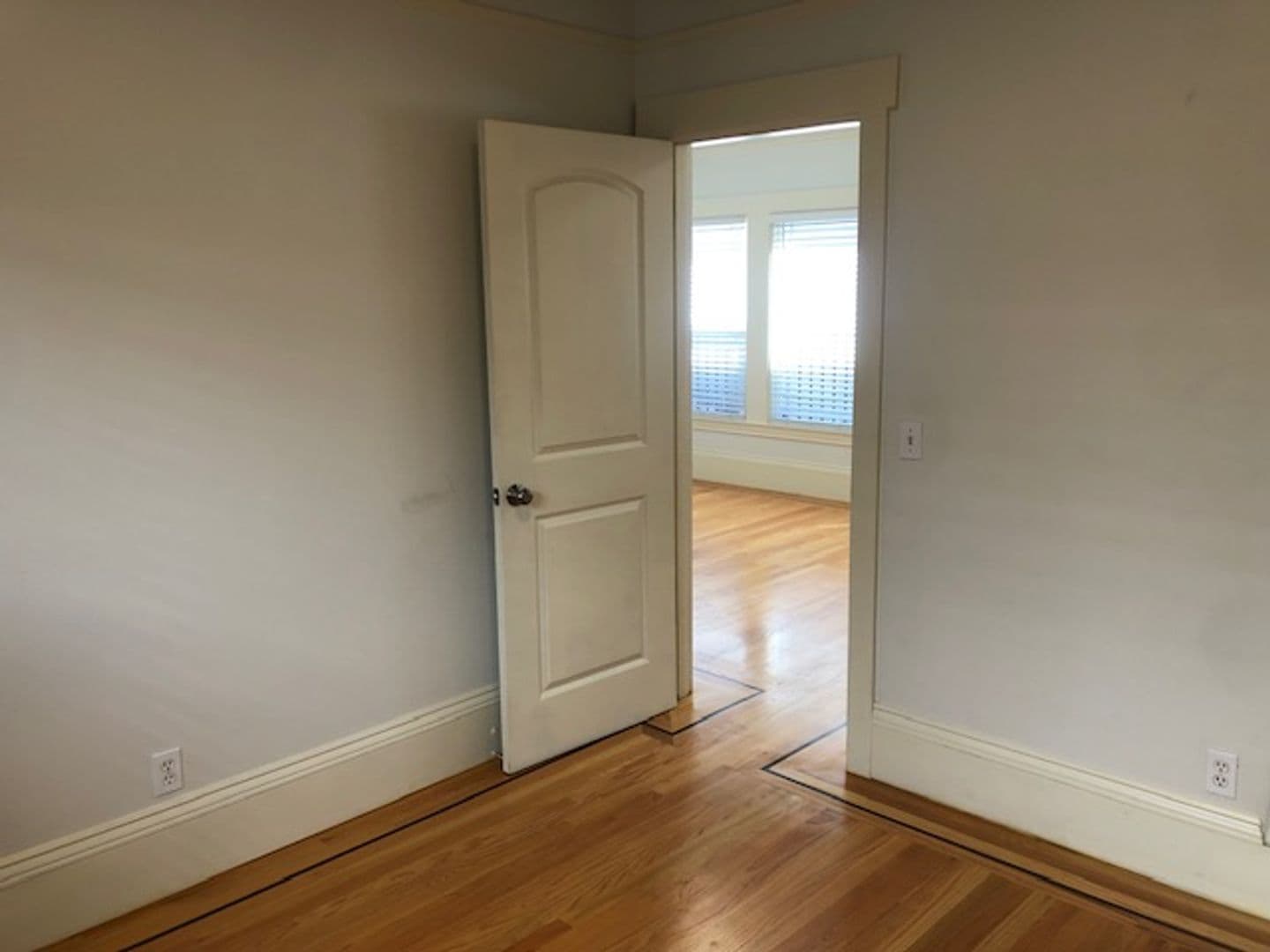 Oakland Apartment: 937 International Blvd