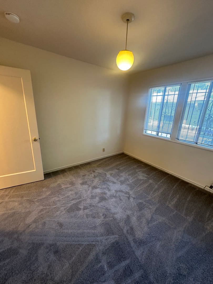 Oakland Apartment: 1939 East 29th Street