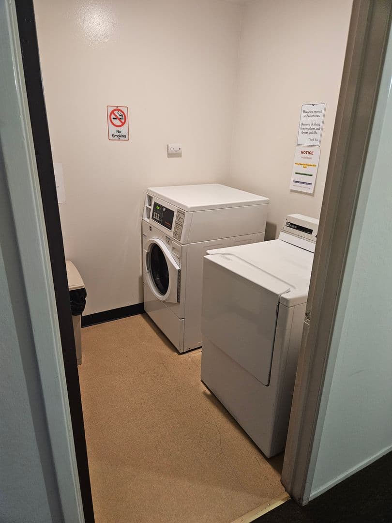 Oakland Apartment: 443 Lee St.