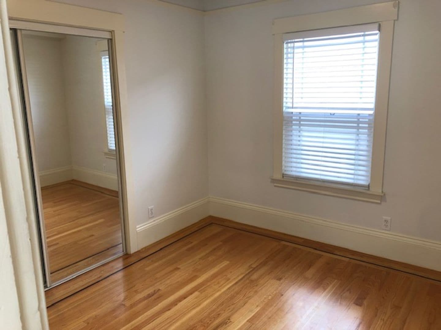 Oakland Apartment: 937 International Blvd