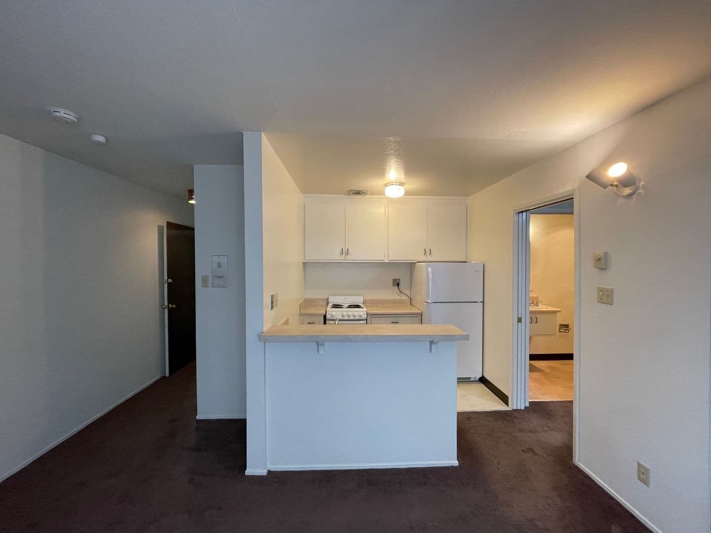 Oakland Apartment: 443 Lee St.
