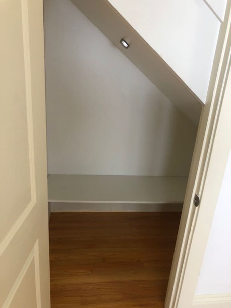 Oakland Apartment: 937 International Blvd