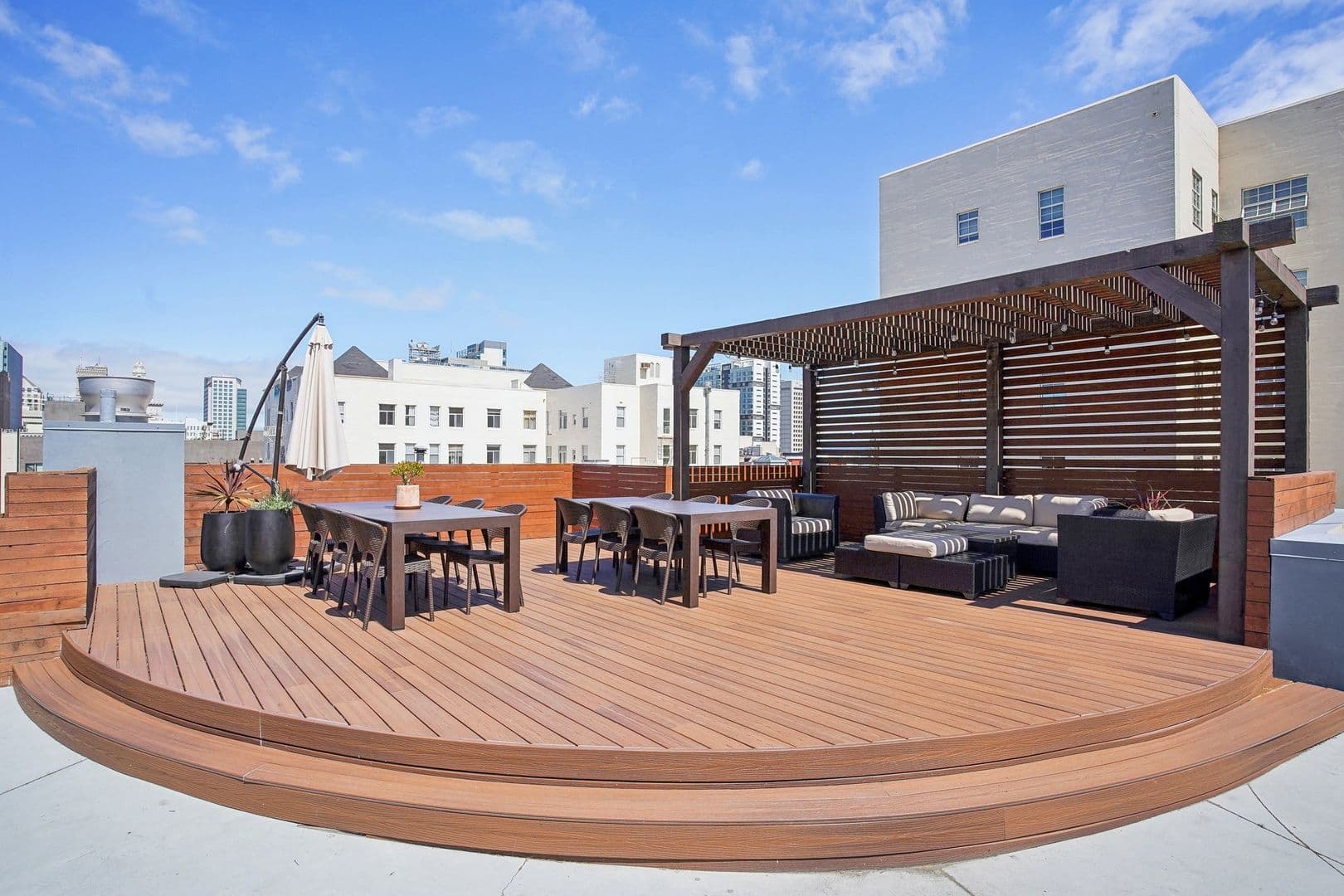 Oakland Apartment: 1401 Jackson Street