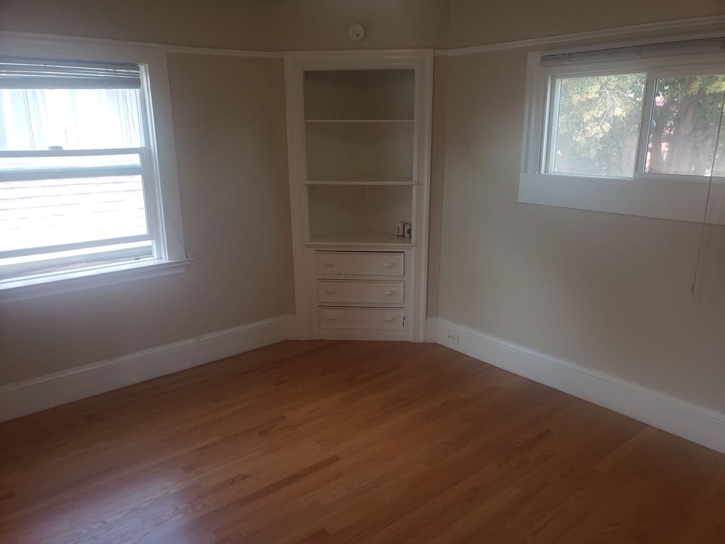 Oakland Apartment: 546 Merrimac St