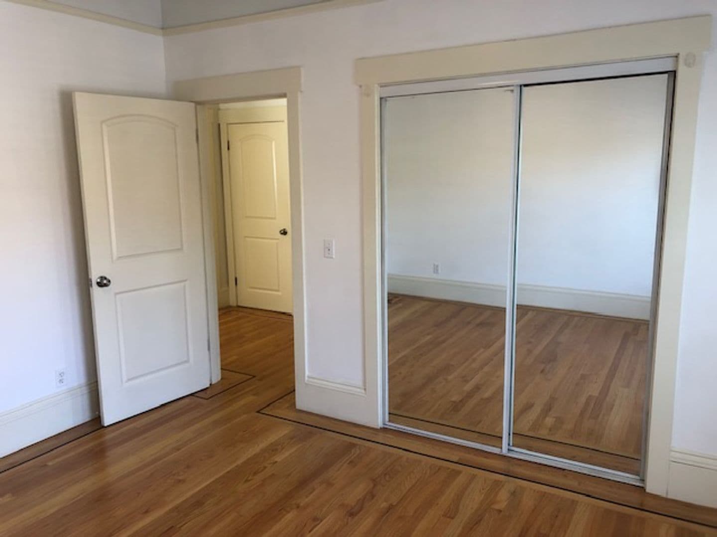 Oakland Apartment: 937 International Blvd