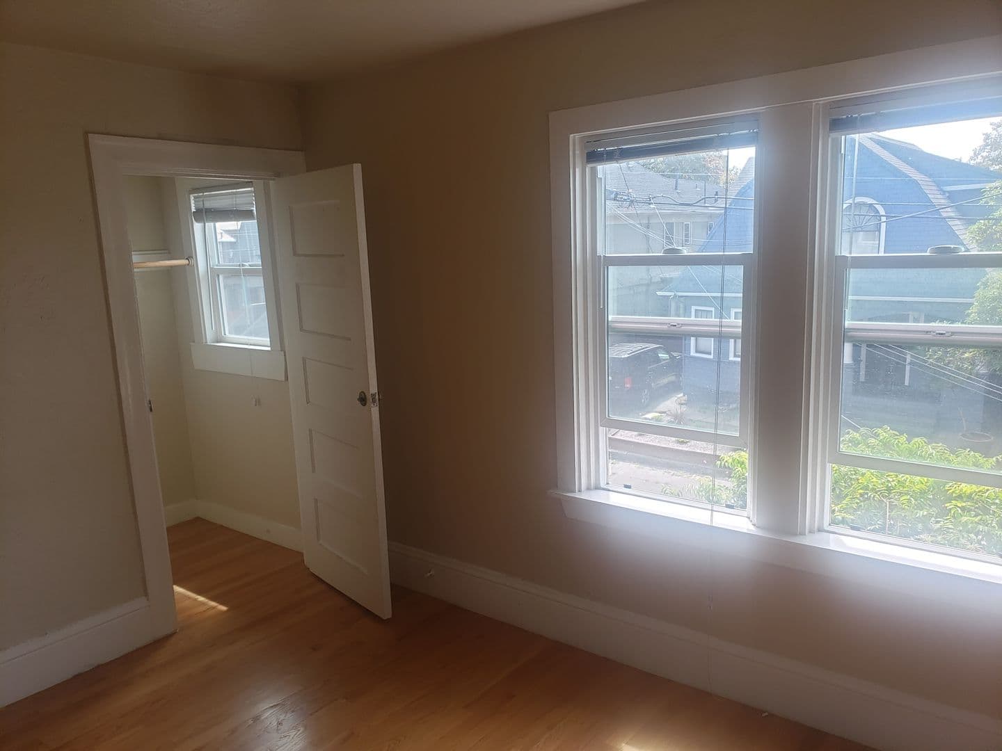 Oakland Apartment: 546 Merrimac St
