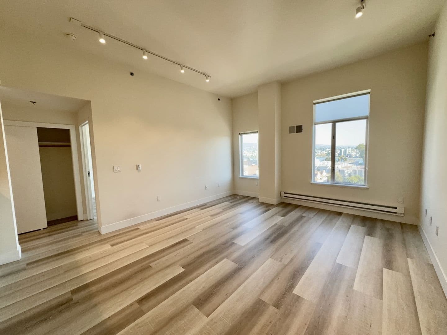 Oakland Apartment: 1401 Jackson Street
