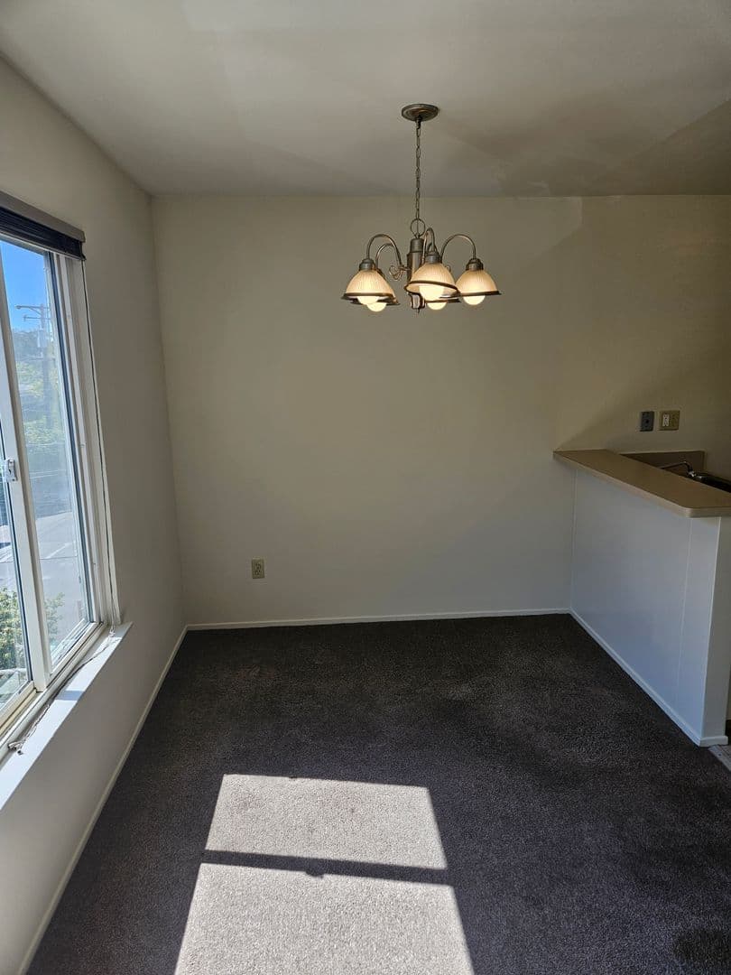 Oakland Apartment: 443 Lee St.