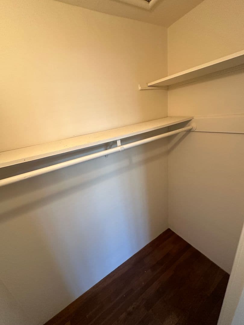 Oakland Apartment: 1939 East 29th Street