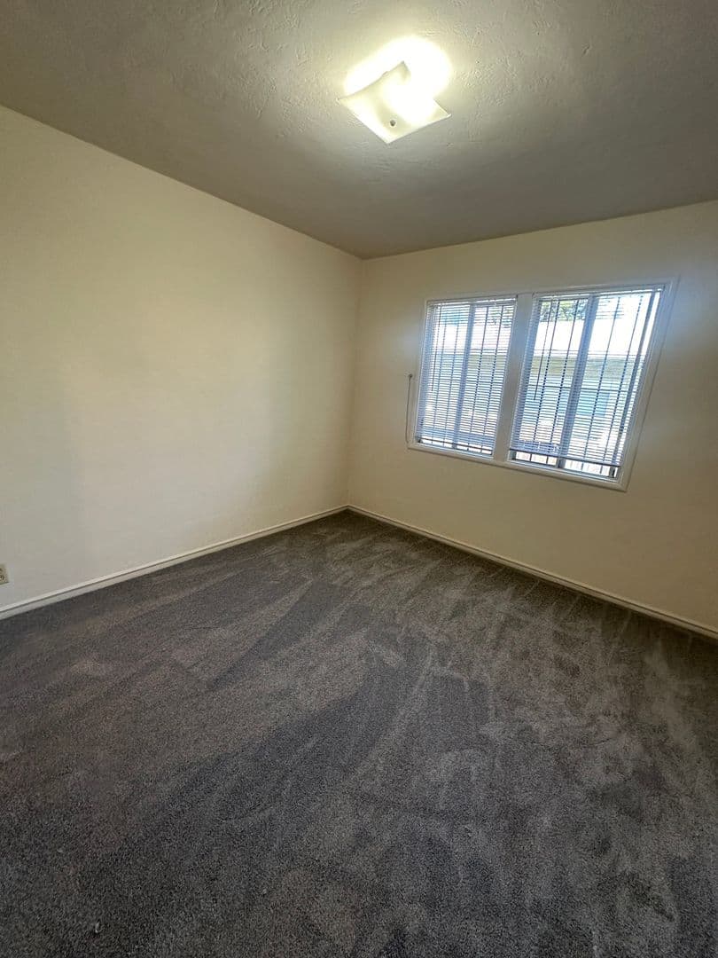 Oakland Apartment: 1939 East 29th Street