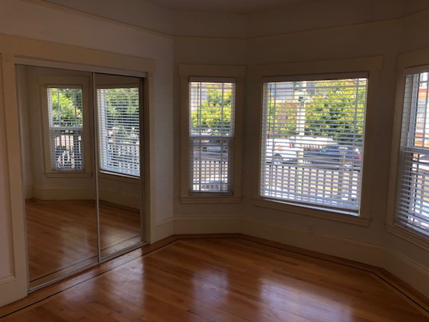 Oakland Apartment: 937 International Blvd