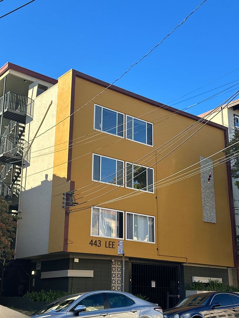 Oakland Apartment: 443 Lee St.