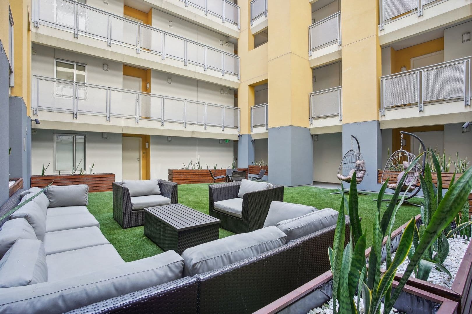 Oakland Apartment: 1401 Jackson Street
