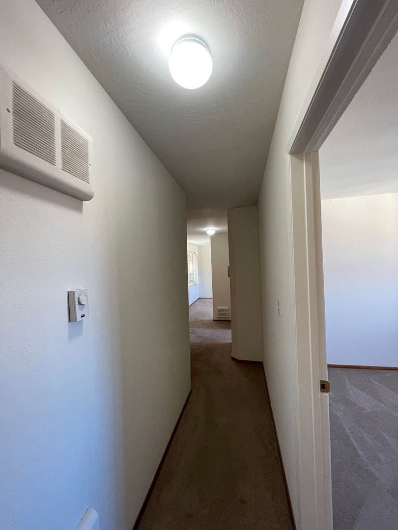 Oakland Apartment: 2500 Ivy Dr.