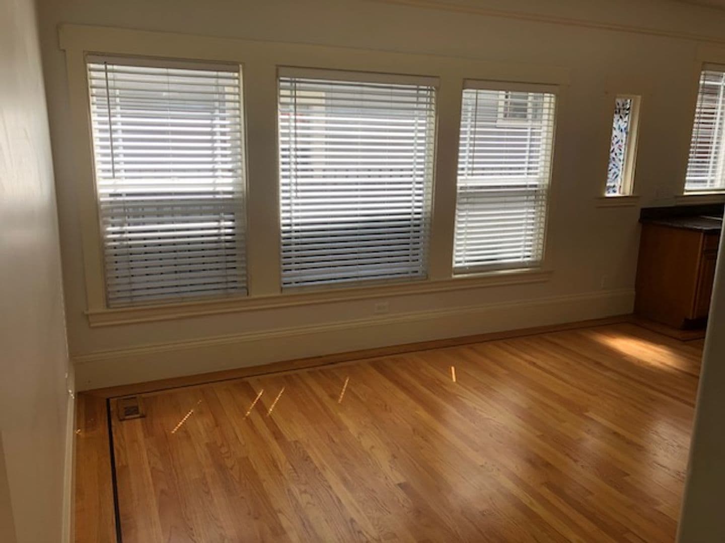 Oakland Apartment: 937 International Blvd