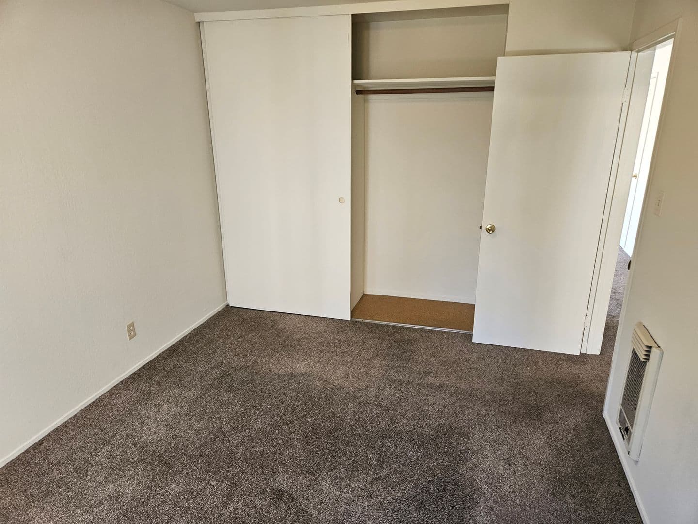 Oakland Apartment: 443 Lee St.
