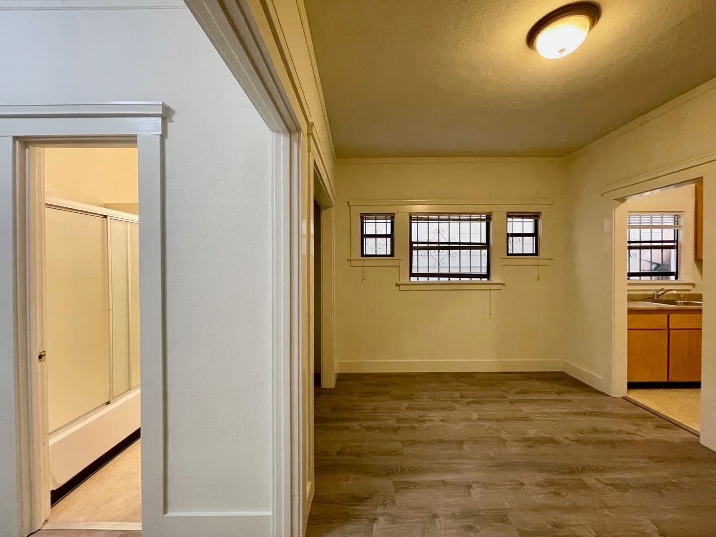 Oakland Apartment: 359 Grand Ave.