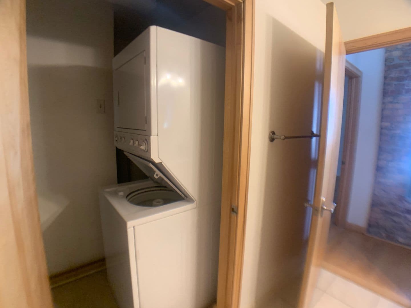 Milwaukee Apartment: 624 E. Ogden Avenue