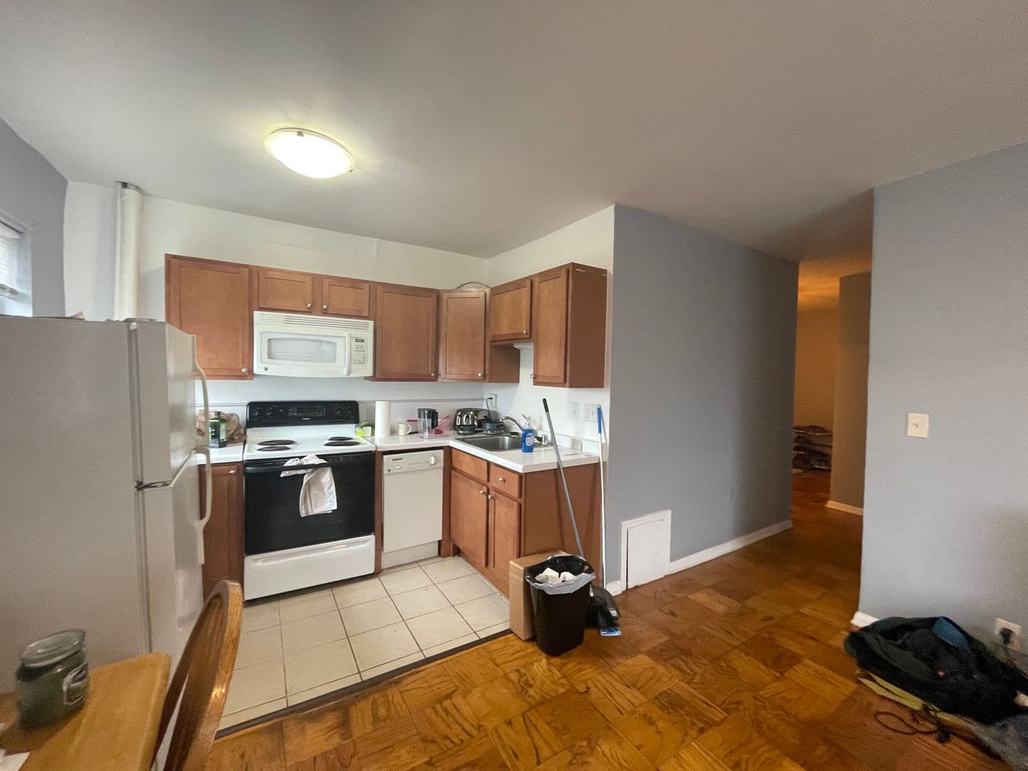 Shorewood Apartment: 3553 N. Oakland Ave