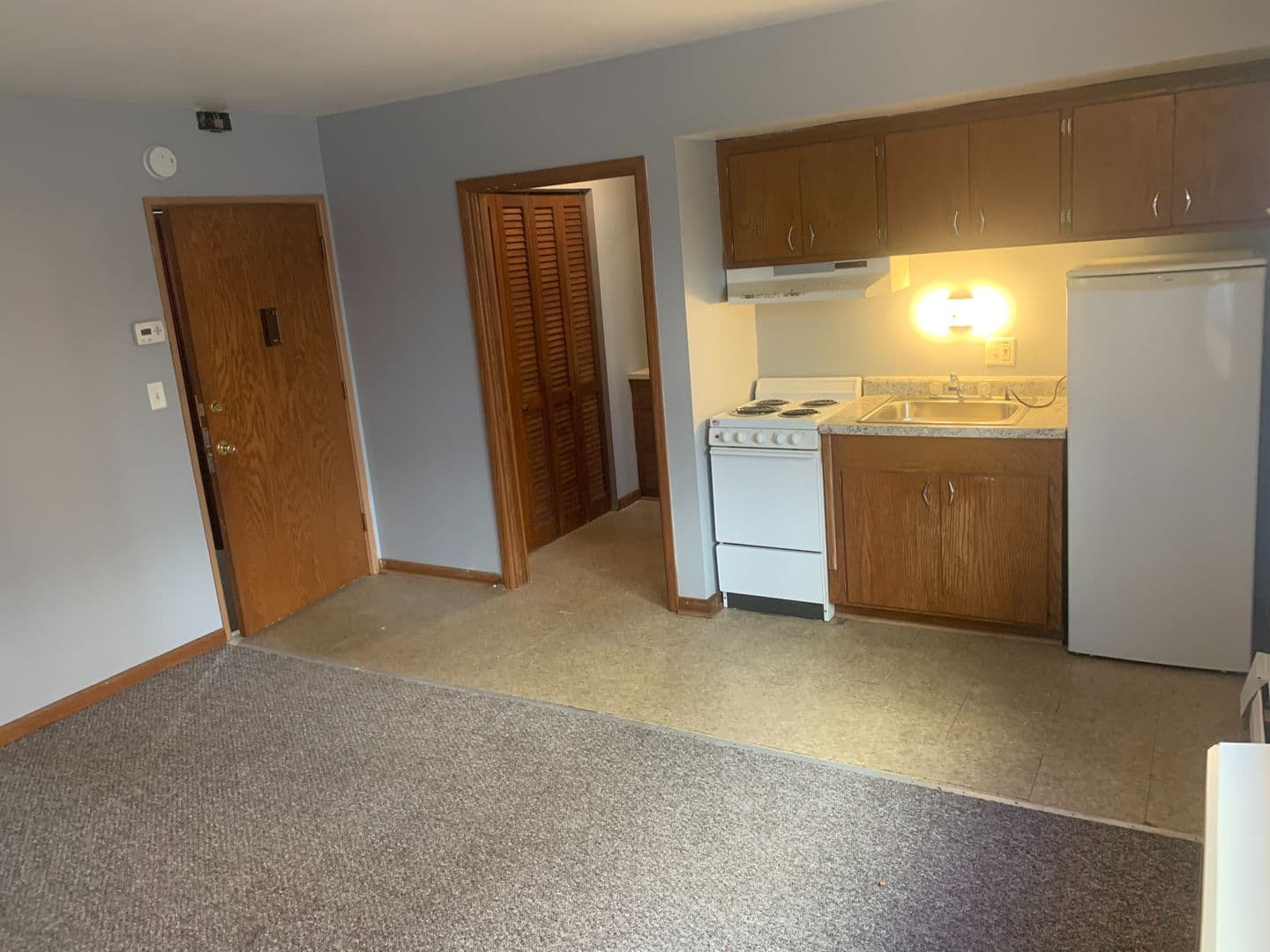 Milwaukee Apartment: 1417 N. Prospect Avenue