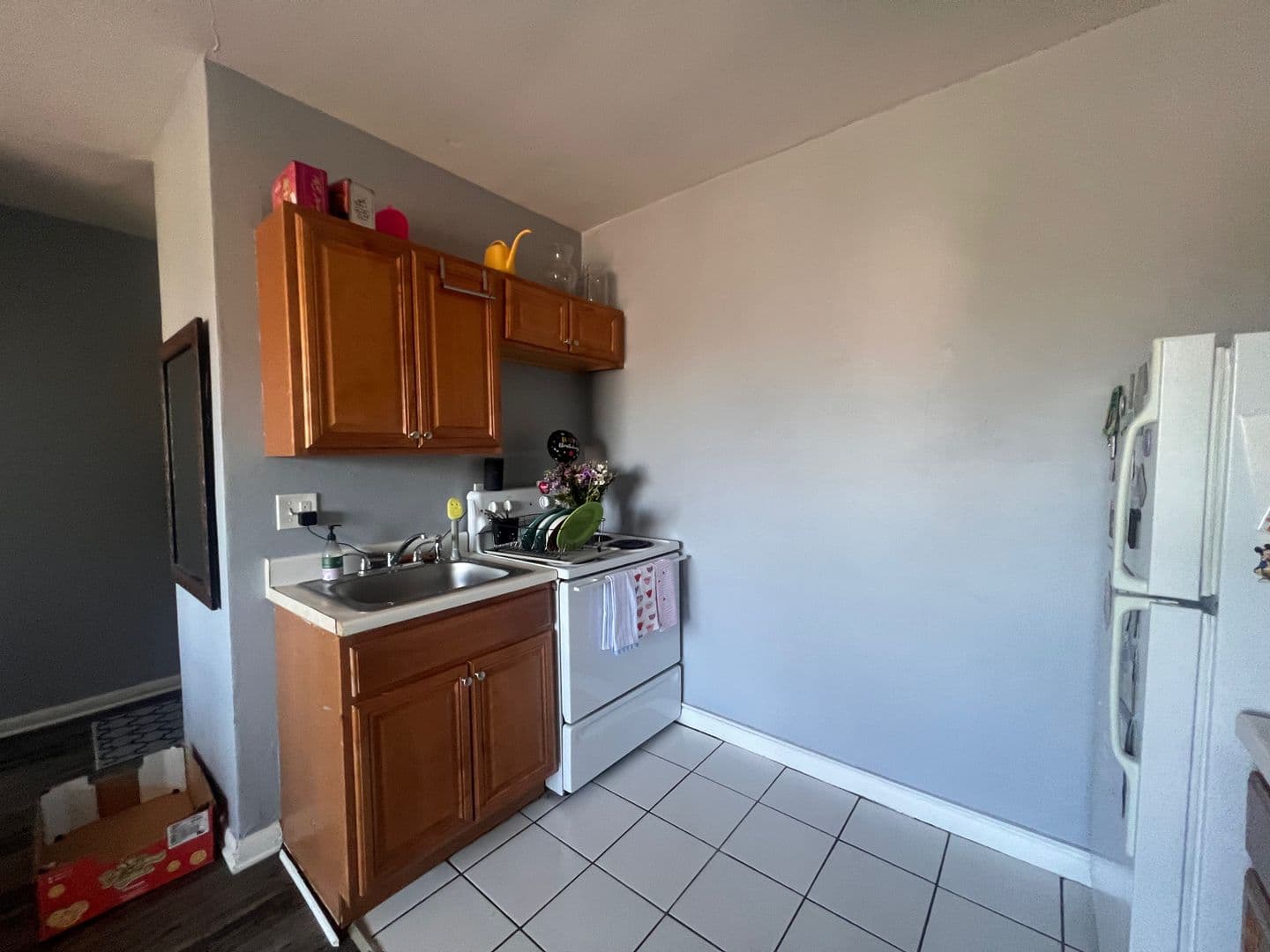 Shorewood Apartment: 3553 N. Oakland Ave