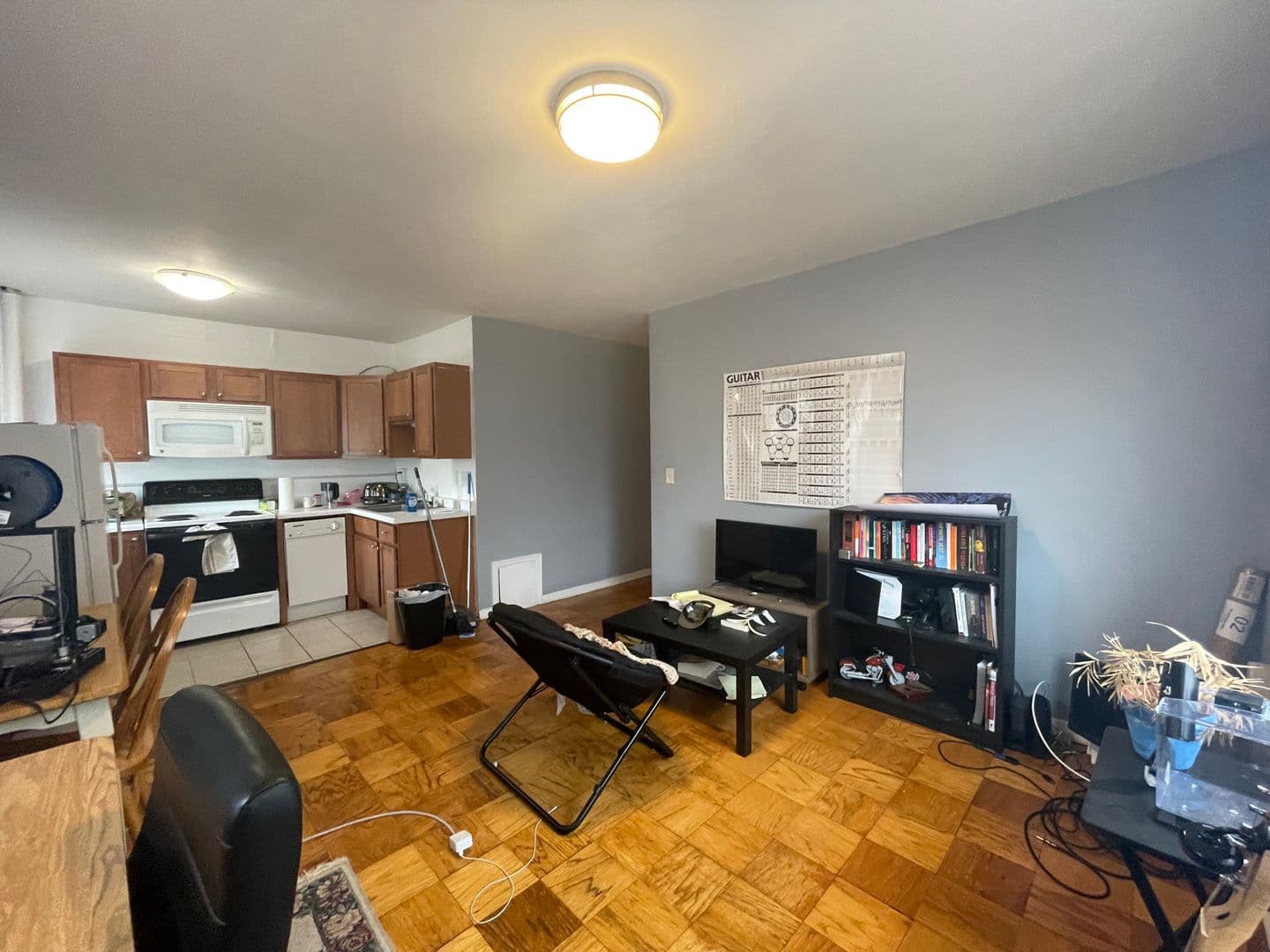 Shorewood Apartment: 3553 N. Oakland Ave