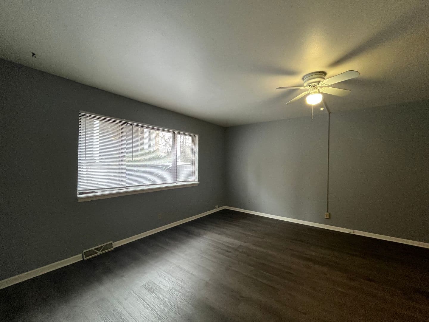 Milwaukee Apartment: 1517 Royall Pl