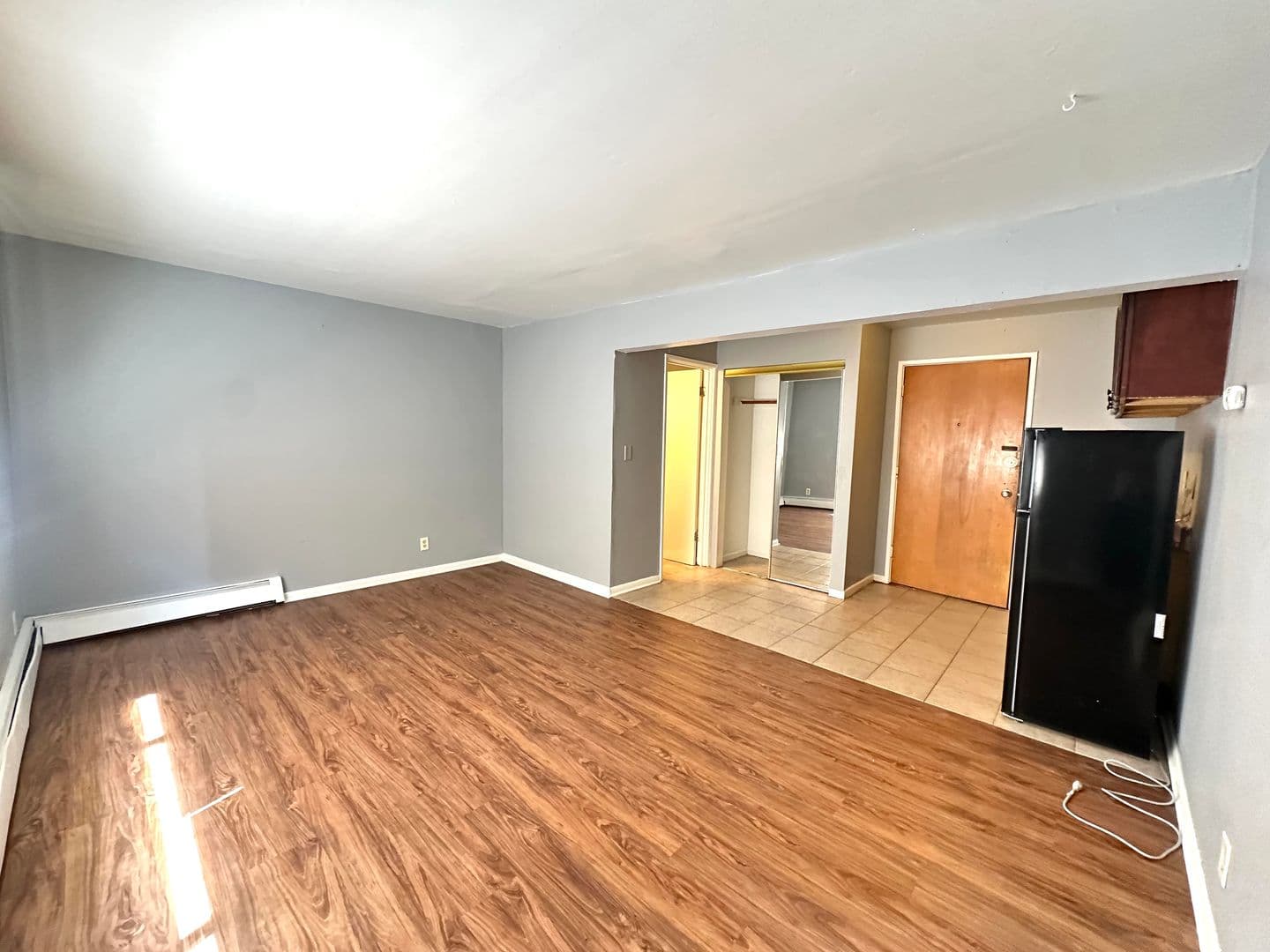 Milwaukee Apartment: 1456 N. Farwell Avenue