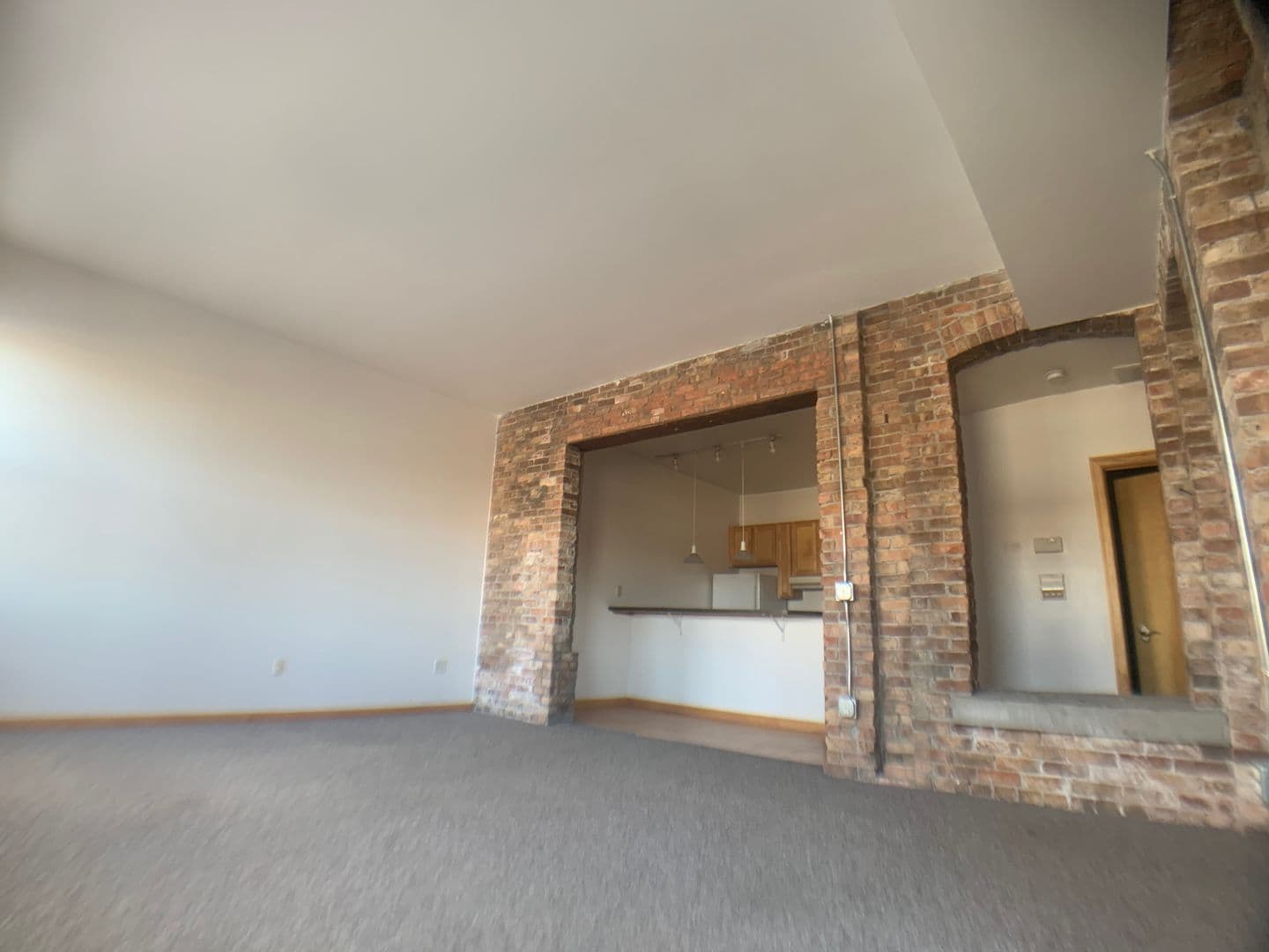Milwaukee Apartment: 624 E. Ogden Avenue