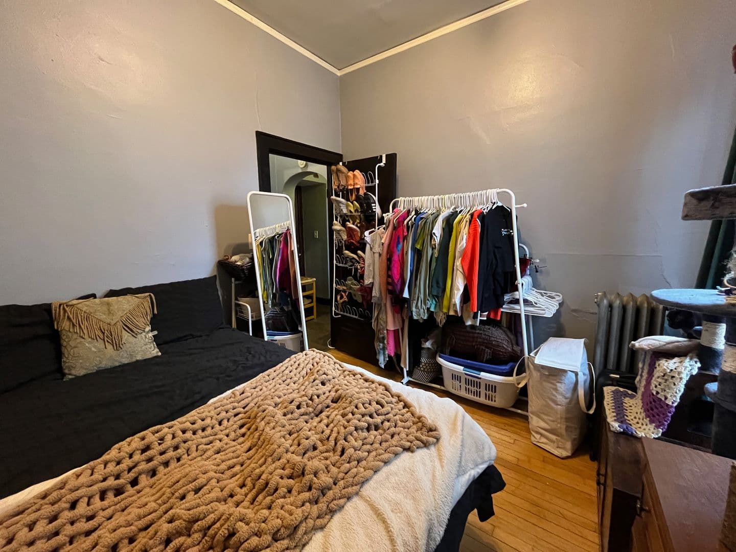 Milwaukee Apartment: 1604 E Kane Pl.