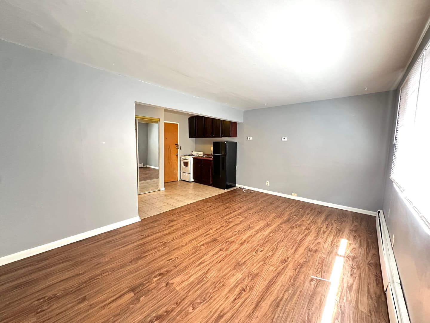 Milwaukee Apartment: 1456 N. Farwell Avenue