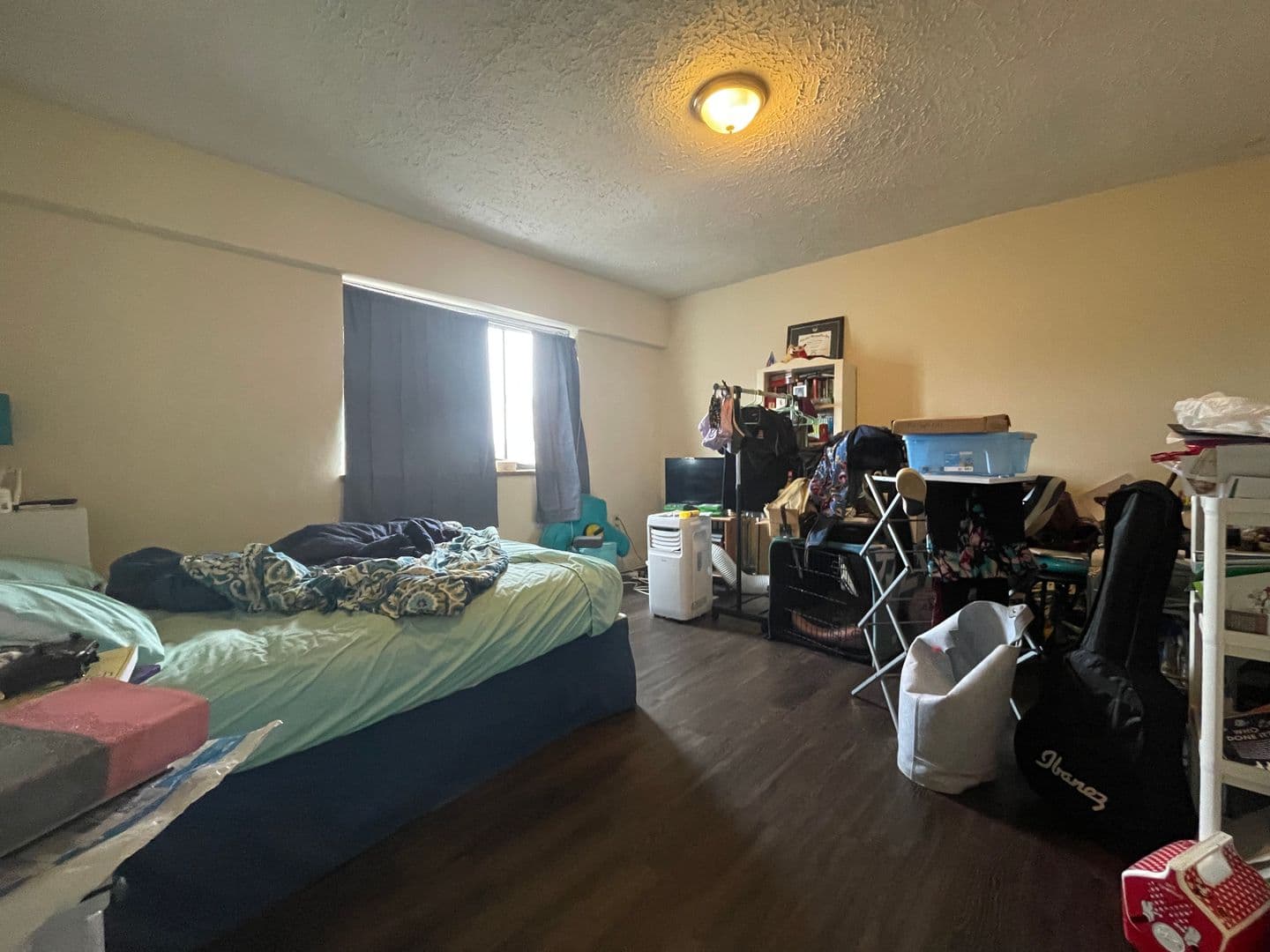 Shorewood Apartment: 3553 N. Oakland Ave