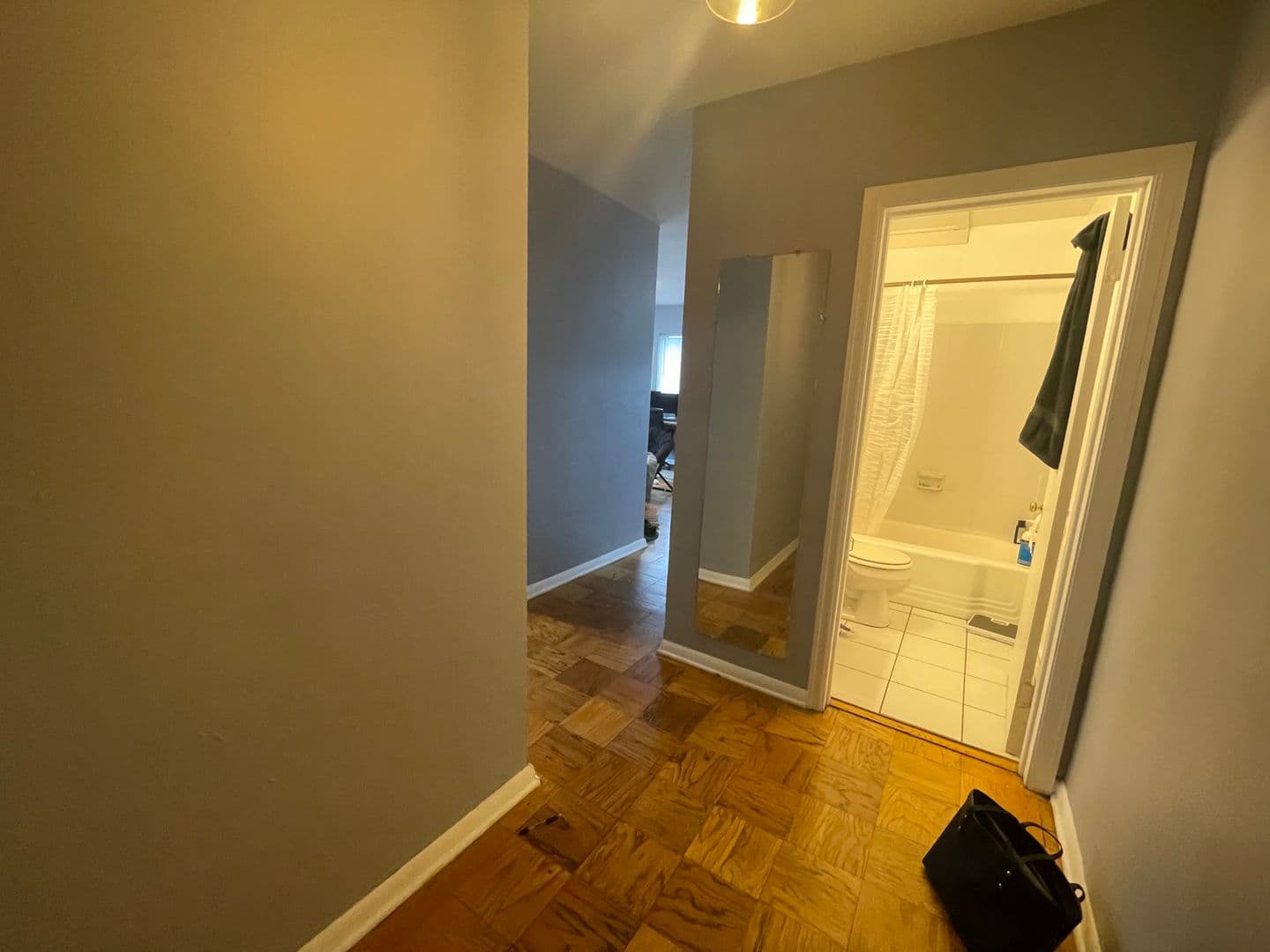 Shorewood Apartment: 3553 N. Oakland Ave