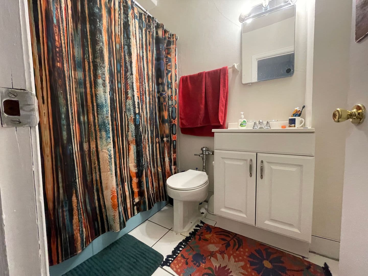 Shorewood Apartment: 3553 N. Oakland Ave