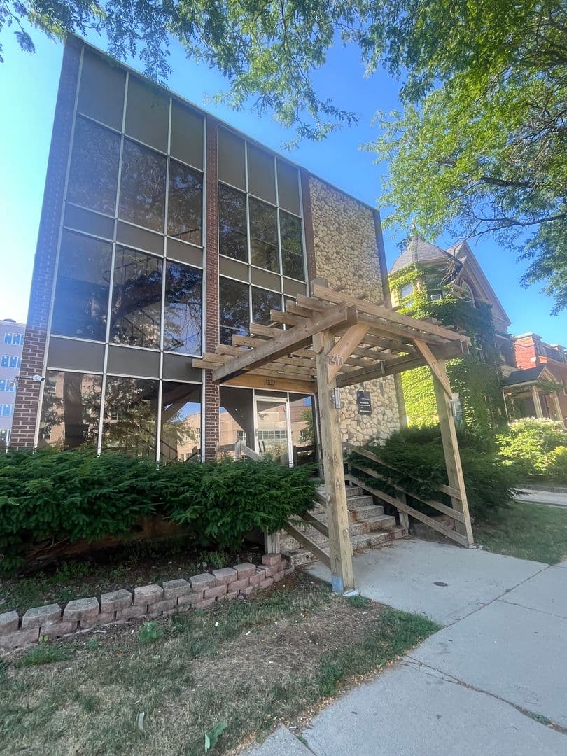 Milwaukee Apartment: 1417 N. Prospect Avenue