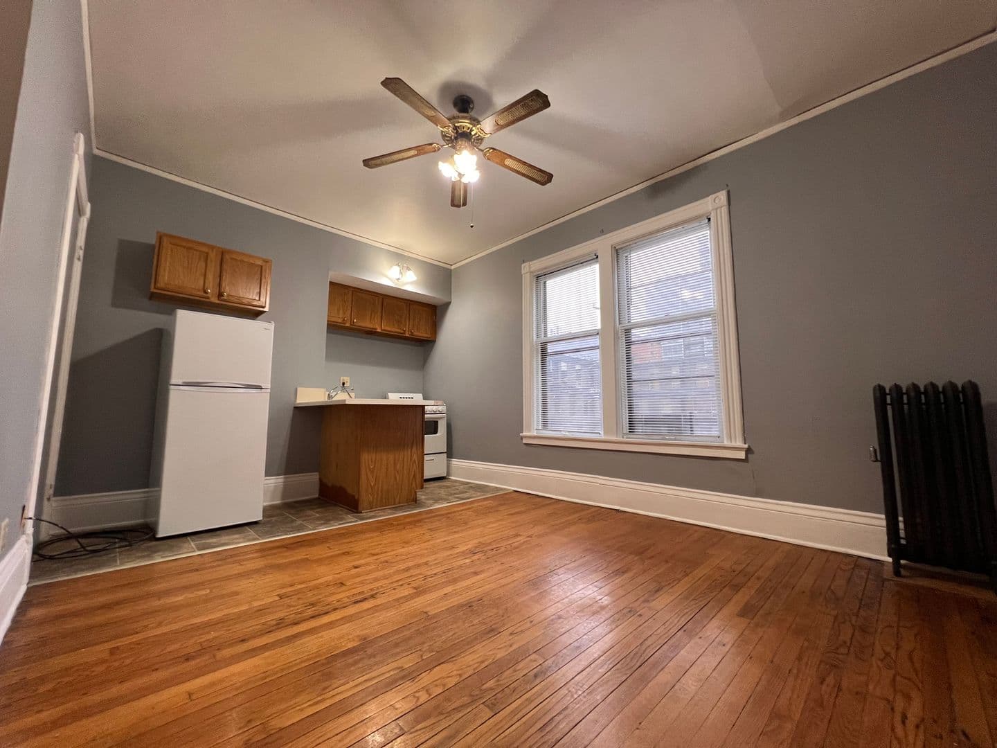 Milwaukee Apartment: 1830 N. Oakland Ave.