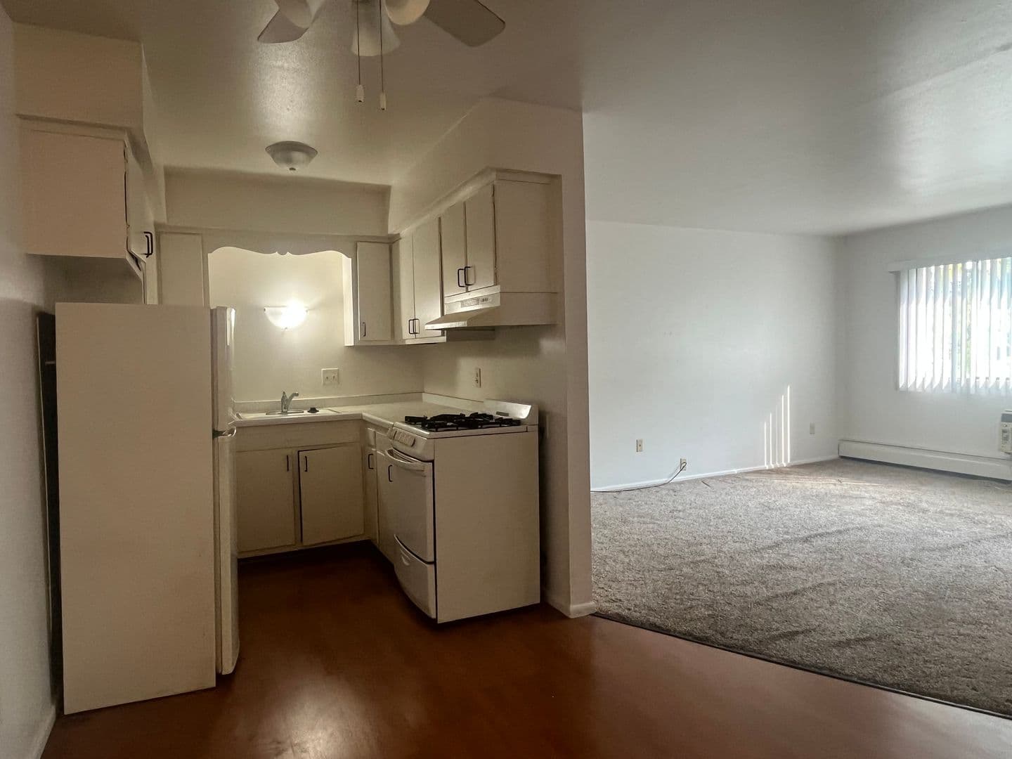 Milwaukee Apartment: 1576 N. Warren Ave.