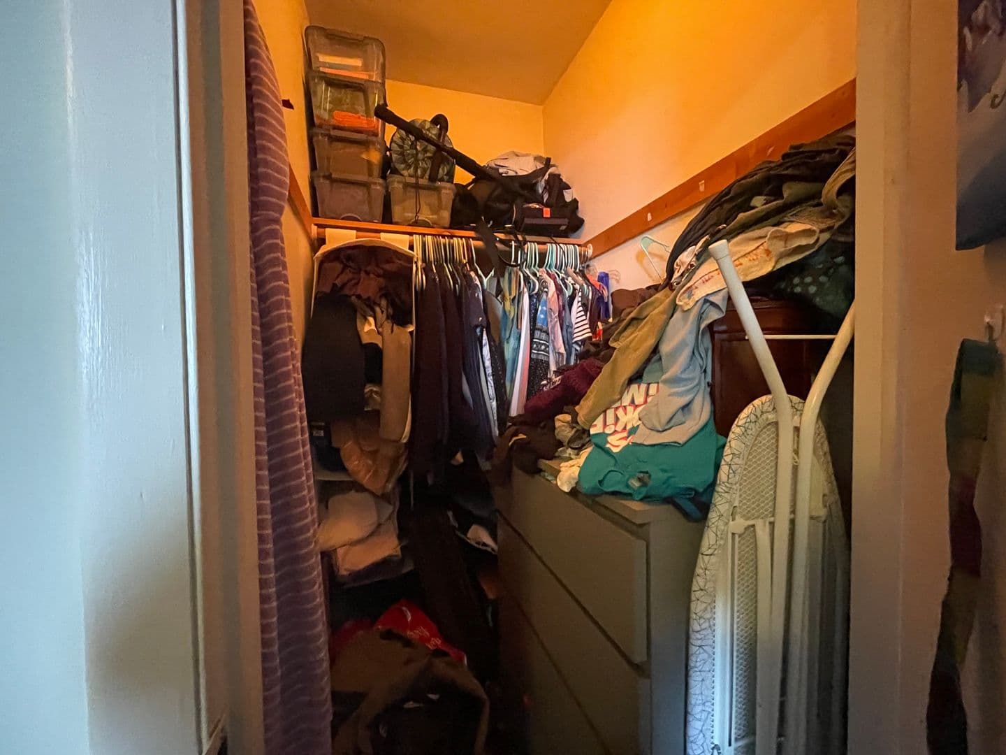 Shorewood Apartment: 3553 N. Oakland Ave