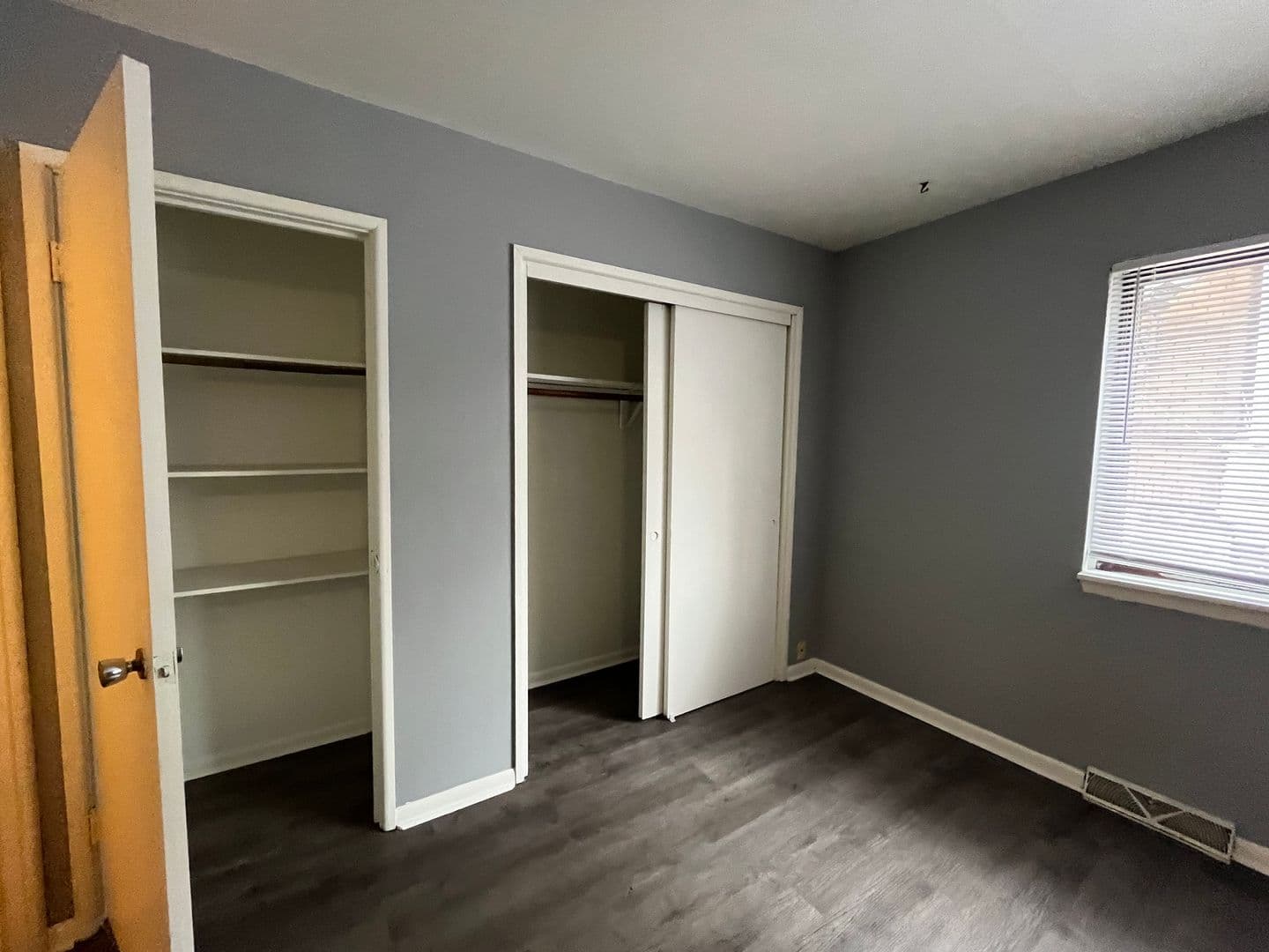 Milwaukee Apartment: 1517 Royall Pl